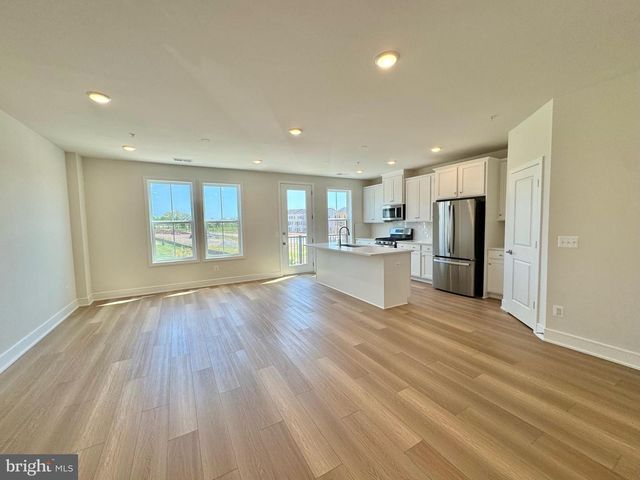 43362 FARRINGDON SQ, Ashburn, VA 20148
