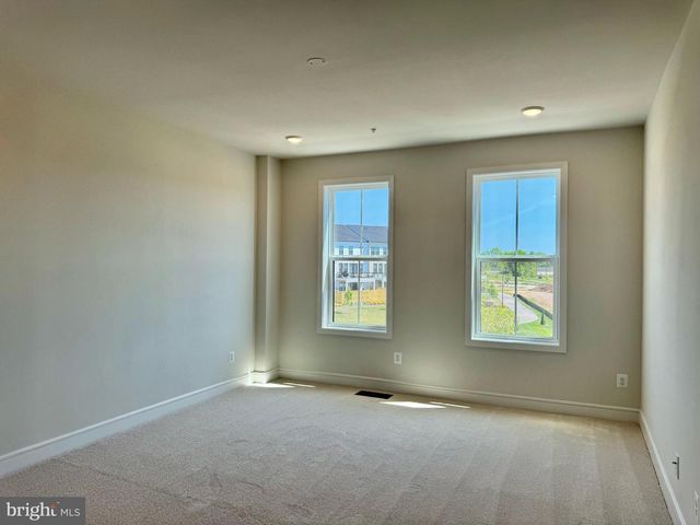 43362 FARRINGDON SQ, Ashburn, VA 20148