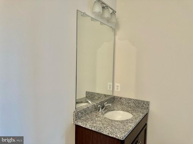 43362 FARRINGDON SQ, Ashburn, VA 20148