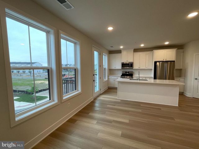 43362 FARRINGDON SQ, Ashburn, VA 20148