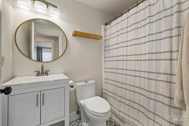 3479 N Jullion St, Boise, ID 83704