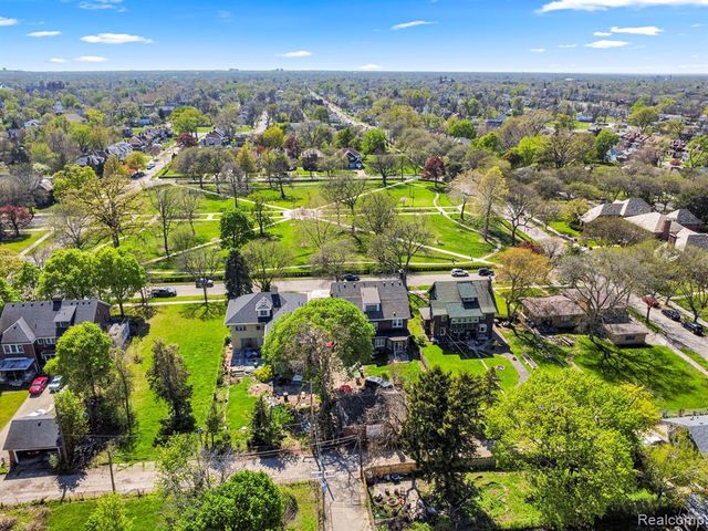 2231 N La Salle Gardens, Detroit, MI 48206