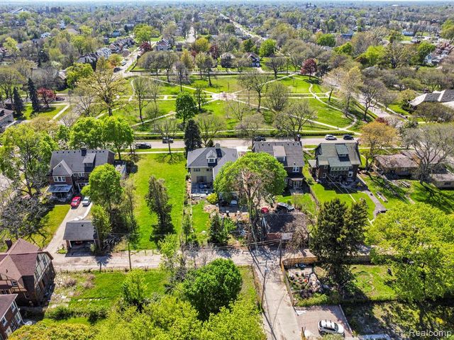 2231 N La Salle Gardens, Detroit, MI 48206