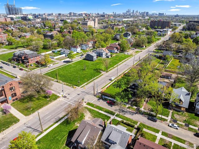 2231 N La Salle Gardens, Detroit, MI 48206