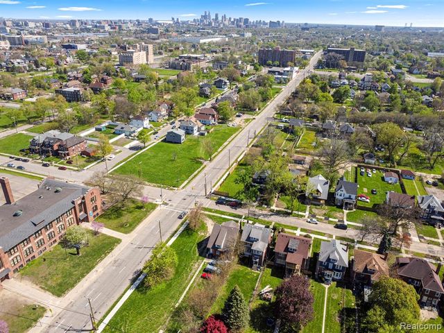 2231 N La Salle Gardens, Detroit, MI 48206