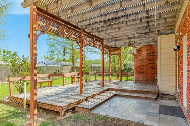 2601 Piney Woods Drive, Pearland, TX 77581