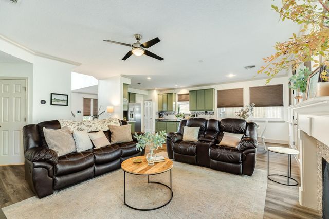 2601 Piney Woods Drive, Pearland, TX 77581