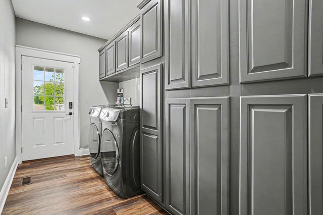 942 Meadow Dr., Loris, SC 29569