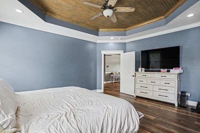 942 Meadow Dr., Loris, SC 29569