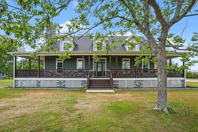 942 Meadow Dr., Loris, SC 29569