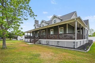 942 Meadow Dr., Loris, SC 29569