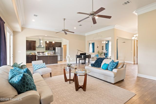 208 Psalm Court, Youngsville, LA 70592