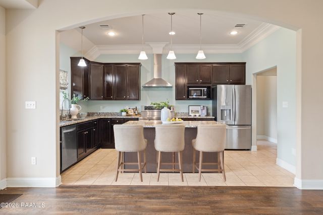 208 Psalm Court, Youngsville, LA 70592