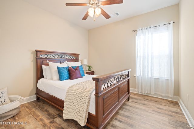 208 Psalm Court, Youngsville, LA 70592