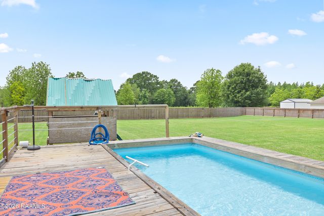 208 Psalm Court, Youngsville, LA 70592
