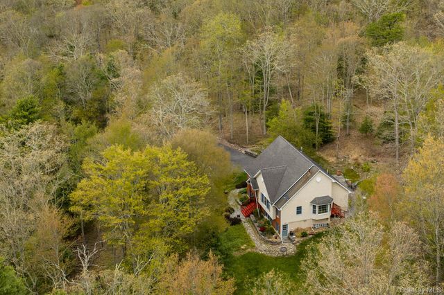 57 Woodland Drive, Barryville, NY 12719