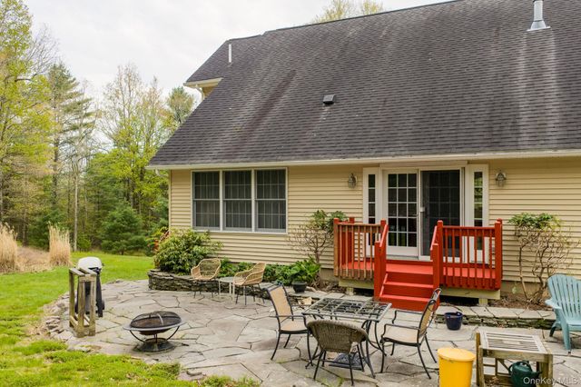 57 Woodland Drive, Barryville, NY 12719