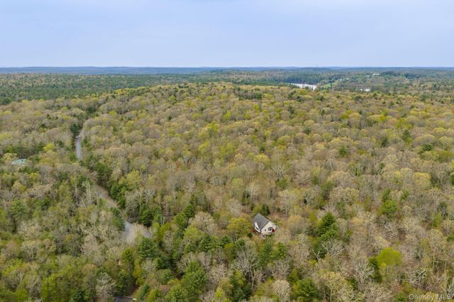 57 Woodland Drive, Barryville, NY 12719