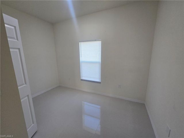 2709 25th ST SW, Lehigh Acres, FL 33976