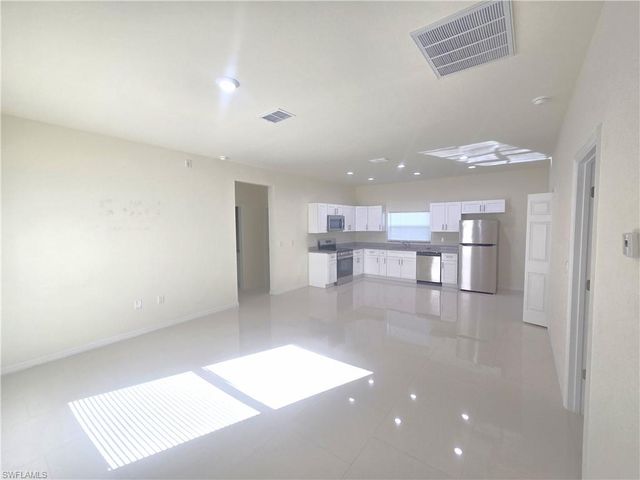 2709 25th ST SW, Lehigh Acres, FL 33976