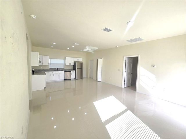 2709 25th ST SW, Lehigh Acres, FL 33976