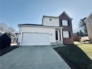 3200 Foxford Court, Lakemore, OH 44312