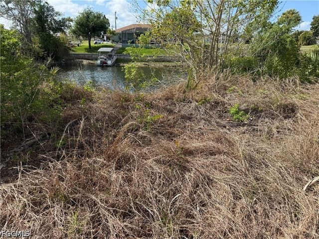 2114 NE 26th ST, Cape Coral, FL 33909