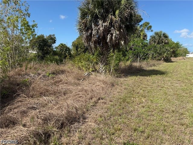 2114 NE 26th ST, Cape Coral, FL 33909