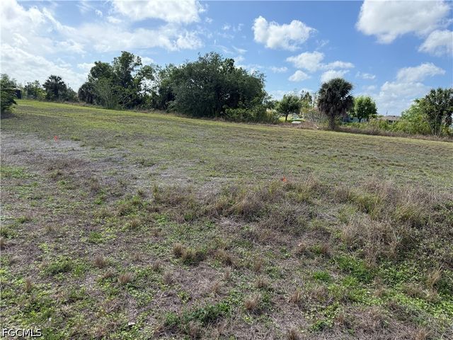 2114 NE 26th ST, Cape Coral, FL 33909