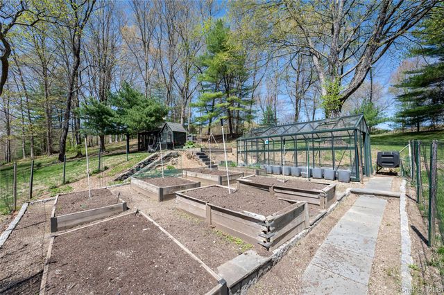 516 Pound Ridge Road, Bedford, NY 10506