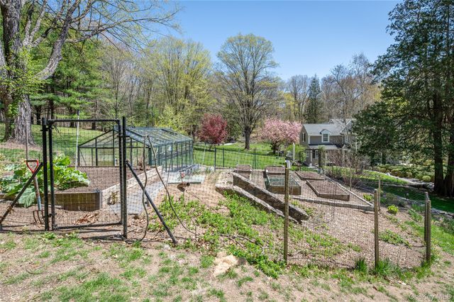 516 Pound Ridge Road, Bedford, NY 10506