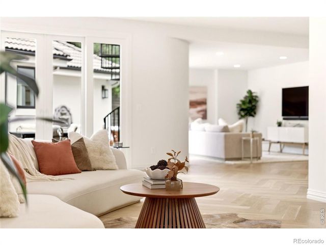 274 Vine Street, Denver, CO 80206