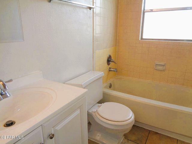 3028 E Glen Drive A, El Paso, TX 79936