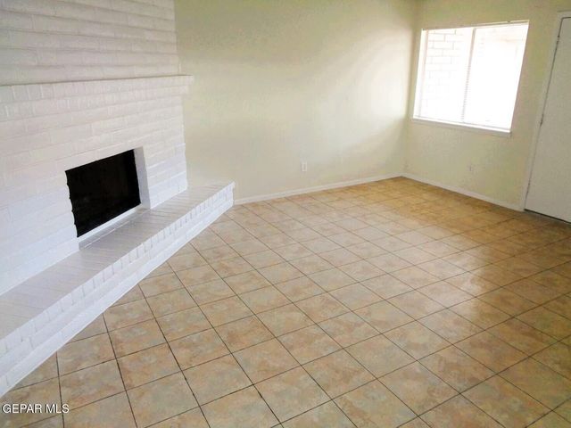 3028 E Glen Drive A, El Paso, TX 79936