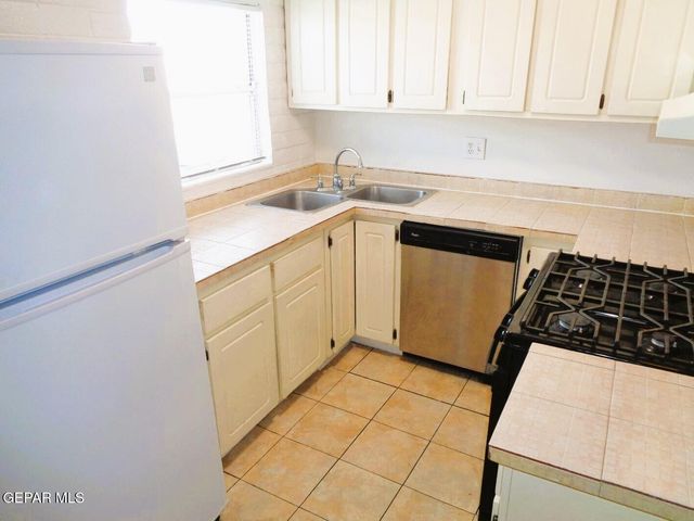 3028 E Glen Drive A, El Paso, TX 79936