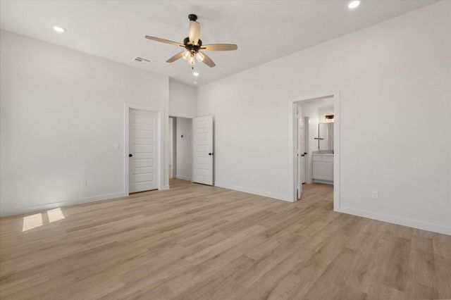 1203 E 30th Street, Wolfforth, TX 79382