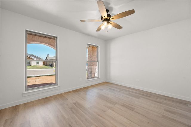 1203 E 30th Street, Wolfforth, TX 79382