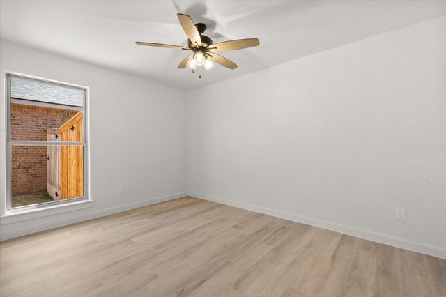 1203 E 30th Street, Wolfforth, TX 79382