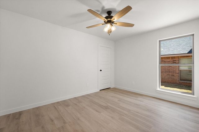 1203 E 30th Street, Wolfforth, TX 79382