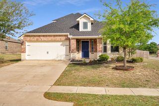 221 Bear Trail, Waxahachie, TX 75165