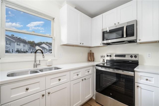 1167 Glendale Drive, Greensboro, NC 27406