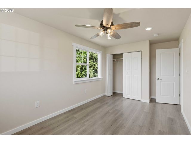 204 CONGER Rd, Castle Rock, WA 98611