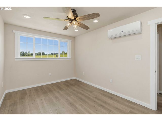 204 CONGER Rd, Castle Rock, WA 98611