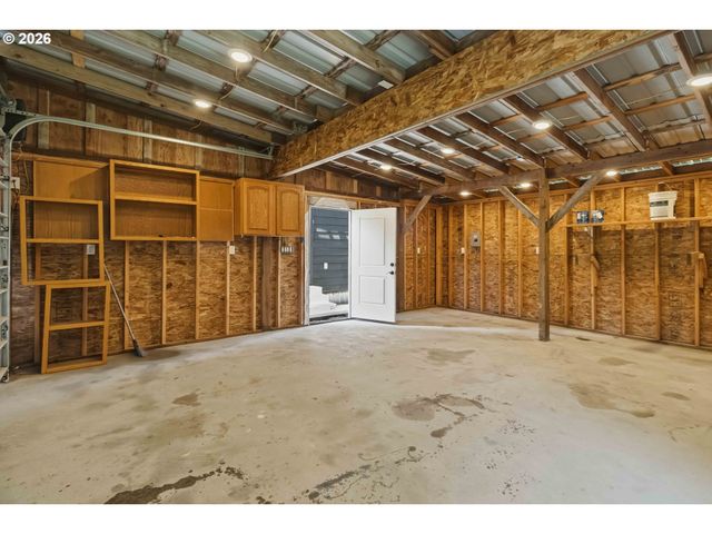 204 CONGER Rd, Castle Rock, WA 98611