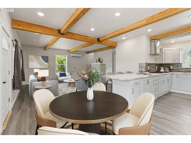 204 CONGER Rd, Castle Rock, WA 98611