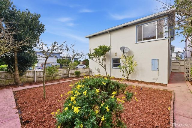 98 Lake Forest Drive, Daly City, CA 94015