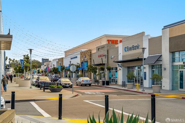 98 Lake Forest Drive, Daly City, CA 94015