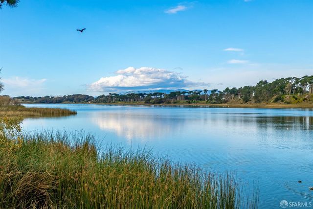 98 Lake Forest Drive, Daly City, CA 94015