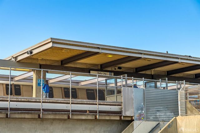 98 Lake Forest Drive, Daly City, CA 94015