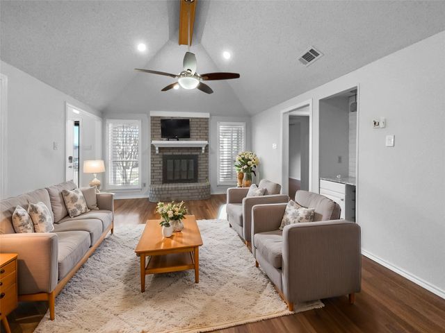 2809 Silverspring Road, Carrollton, TX 75006